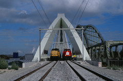 Spoorbruggen en viaducten in Nederland