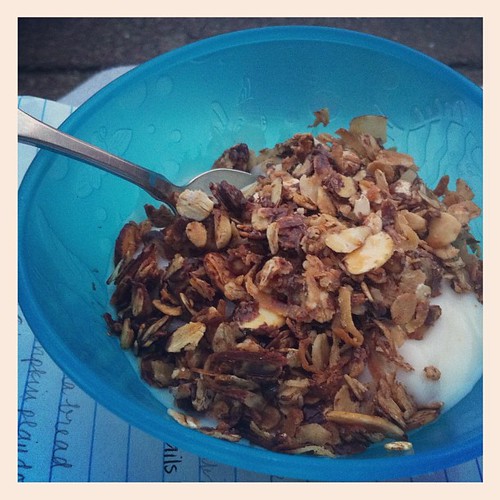 Needed to try it to make sure it was good. @edillow chocolate granola is a winner. :)