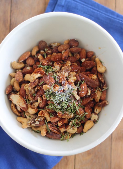 spiced nuts, candied nuts, rosemary nuts, sugar free nuts, mixed nuts recipe, maple rosemary nuts, gina matsoukas, running to the kithen, healthy holiday recipes, healthy holiday party recipes, healthy appetizers, healthy hor d'ouvres, healthy cocktail party, clean eating cocktail party