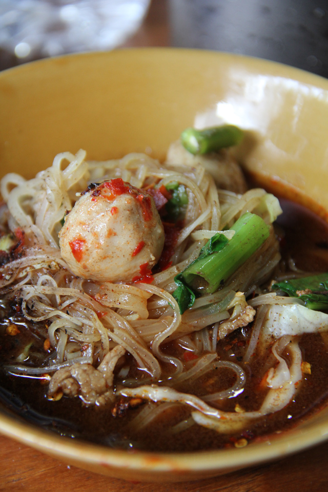 Delicious Thai Boat Noodles!