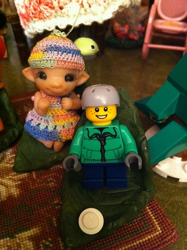 LeGo City Advent 2012 DaY 6 - Baby Pearlie & Minifig w/ Snowball by DollZWize