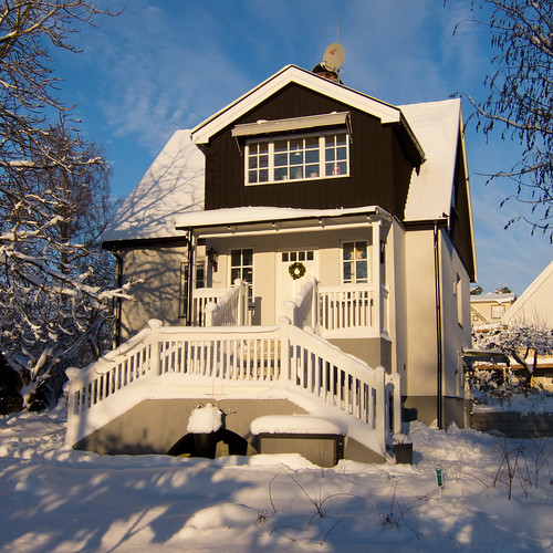 Huset i vintersol