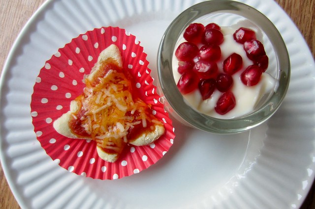 muffin tin monday: christmas tree and yogurt parfaits
