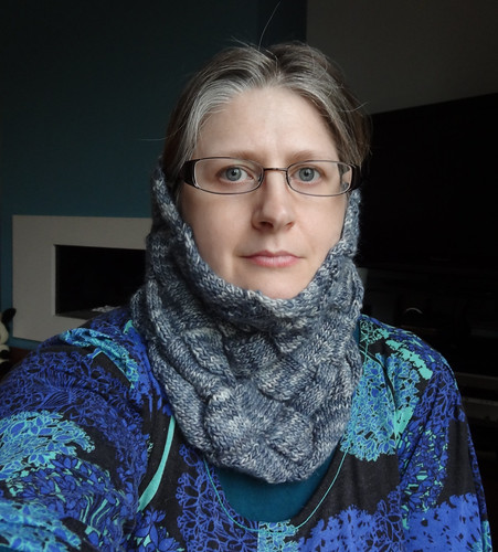 Infinity Cowl in Grey 06