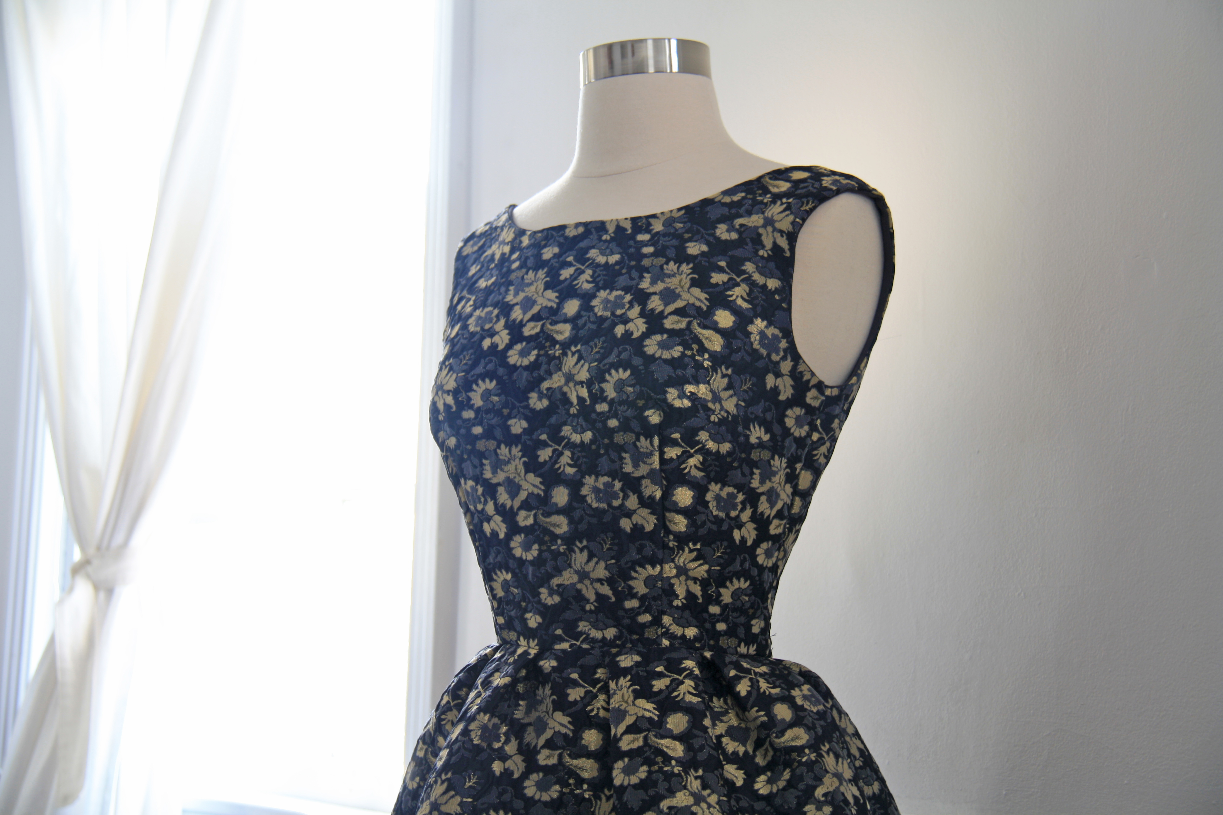 sewing saturday, brocade dress