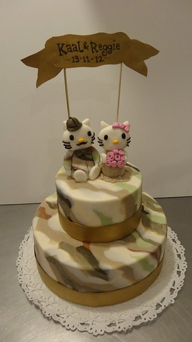 Hello Kitty Camo Wedding Cake by CAKE Amsterdam - Cakes by ZOBOT