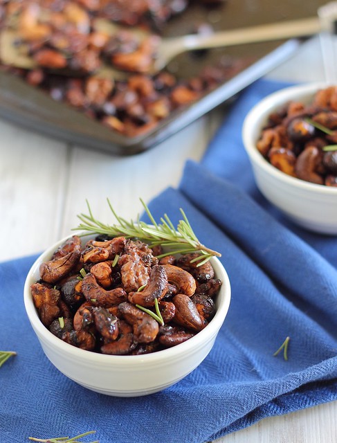 spiced nuts, candied nuts, rosemary nuts, sugar free nuts, mixed nuts recipe, maple rosemary nuts, gina matsoukas, running to the kithen, healthy holiday recipes, healthy holiday party recipes, healthy appetizers, healthy hor d'ouvres, healthy cocktail party, clean eating cocktail party