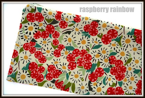 Flowers fabric zippered pouch.