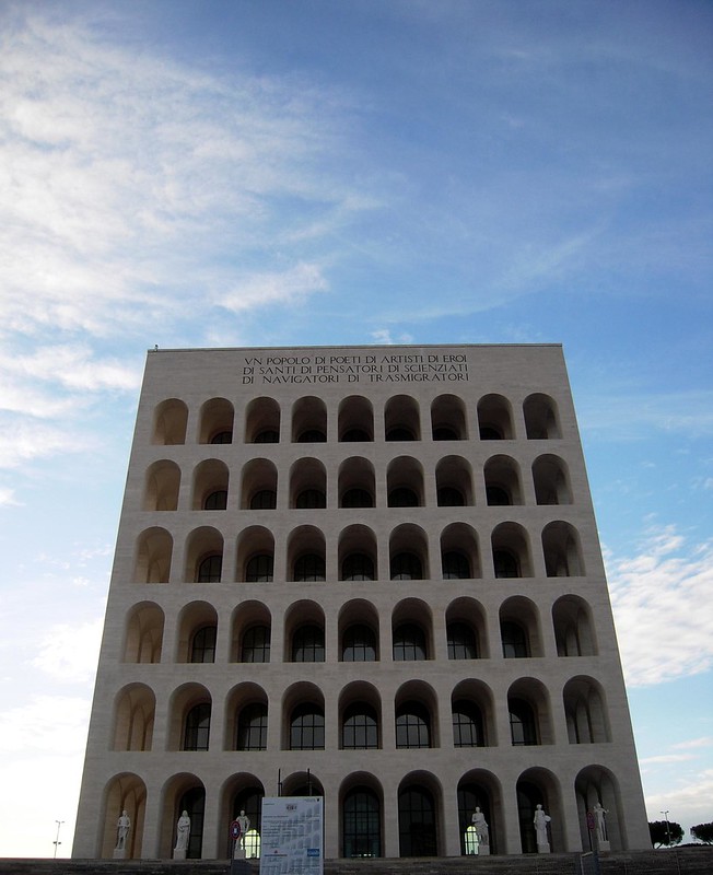 front shot Palazzo della Civiltà Italiana