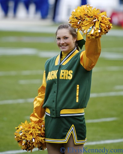 Green Bay Packers Cheerleader by elviskennedy