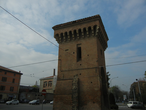 DSCN4629 _ Old city gate Porta Castigione, Bologna, 18 October