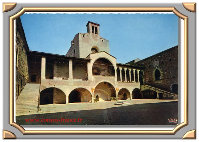 PERPIGNAN (Pyrénées-Orientales) 21 - Le Palais des Rois de Majorque Cour intérieure -70-150