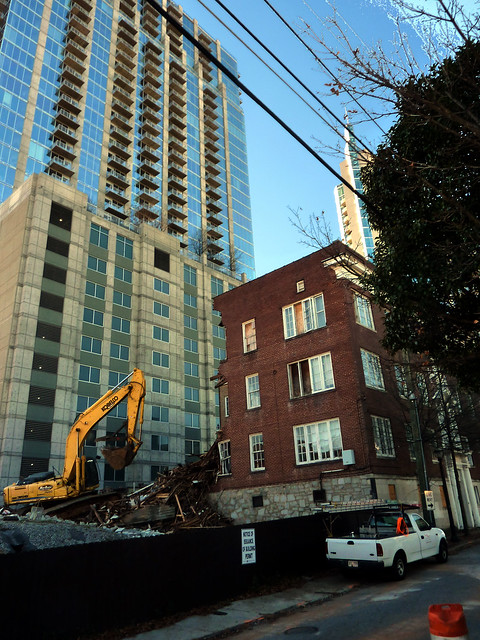 P1140660-2012-12-18-Demolition-109-Seventh-Street-7th-Street-Atlanta-Neel-Reid-1923-J-A-McCord-Apartment-Neighbors-Viewpoint-Spire