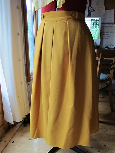 Yellow wool skirt
