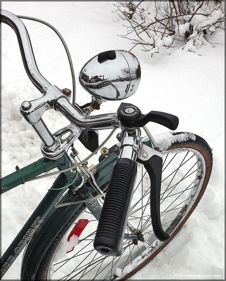 bike_in_snow