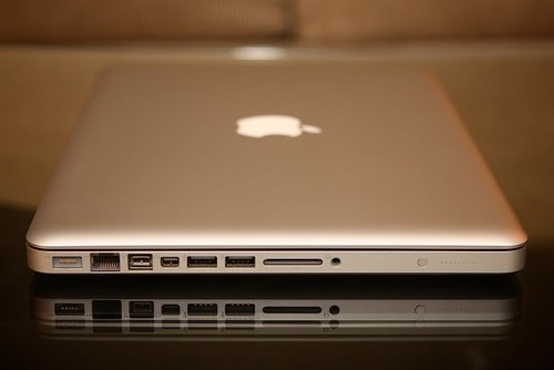 Macbook Pro MD101, model 2012. i5 máy đẹp như mới sạc mới 128 lần giá rẻ