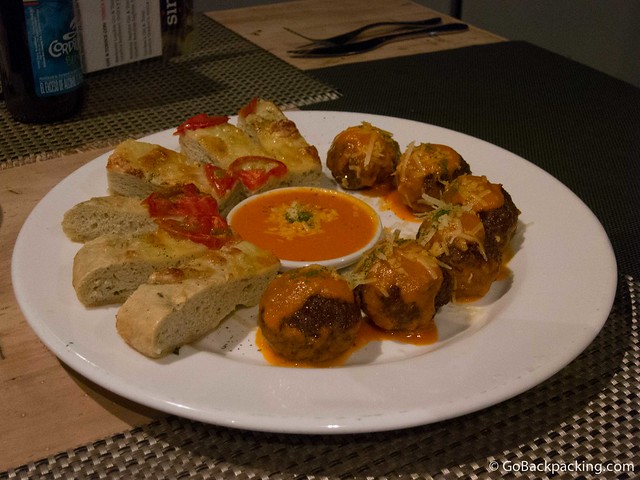 Appetizers: meatballs and cheese bread 