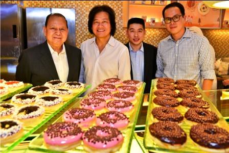 The brains behind the success of J.CO donuts -Mr.Carlos Chan - Chairman,Â CFI, Mr. Johnny Andrean - Founder of J.CO Donuts, Mr. Edgar Sia - Vice Chairman, CFI and Mr. Oszen Chan - President, CFI