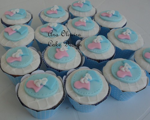 Cupcake coração azul by Ana Oliveira Cake Design
