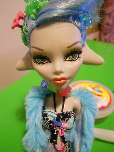 How to make new ears to MH dolls
