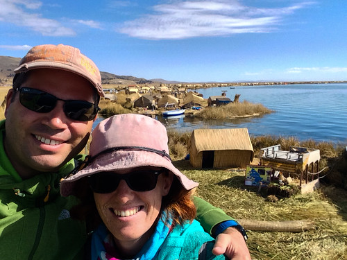 Lac Titicaca: les îles Uros (vues du mirador de notre île)