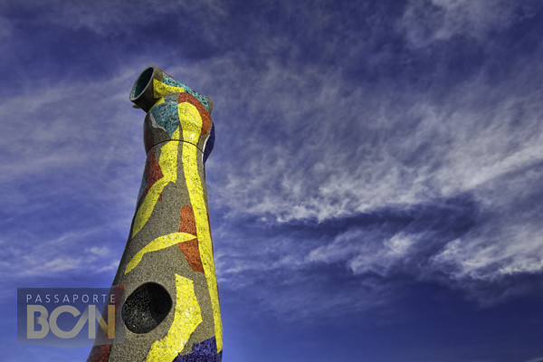 Dona i Ocell, Parc Joan Miró, Barcelona
