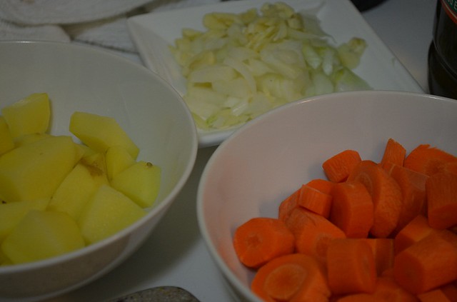 cut ingredients for beef stew