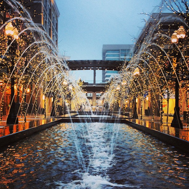 This mall is so pretty, especially in the snow! #slc #ut #snow #lights #citycreek
