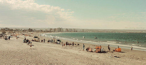 Mi hermosa playa! by • Chenhy Shortlegs • •