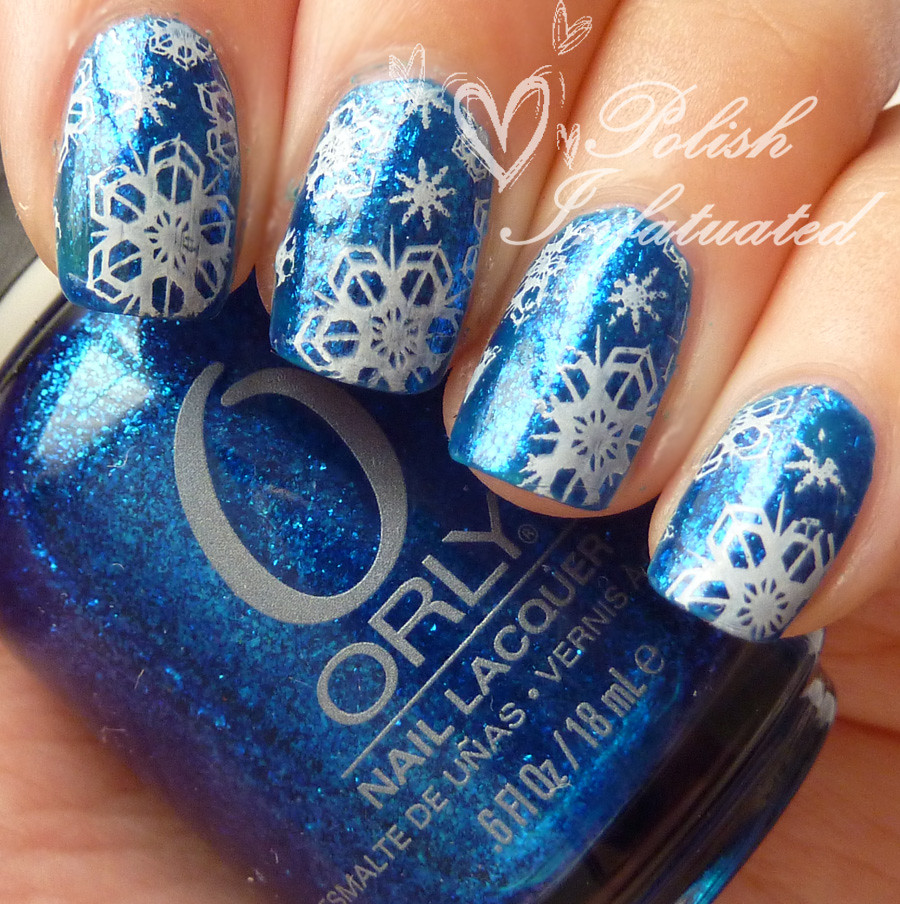 snowflake nails1