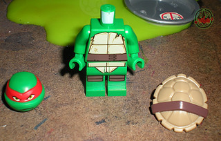 LEGO Teenage Mutant Ninja Turtles :: "Stealth Shell in Pursuit" ; Raphael iii (( 2013 ))
