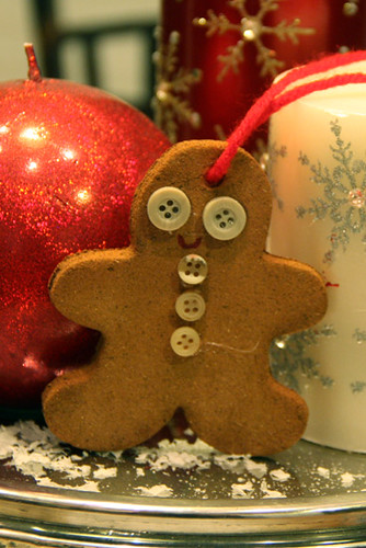 Auttie-Gingerbread-Ornament