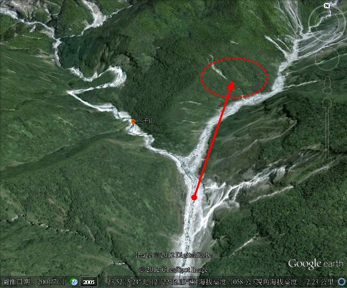 湯上岳1348峰南稜東翼褶皺位置與拍攝地點角度