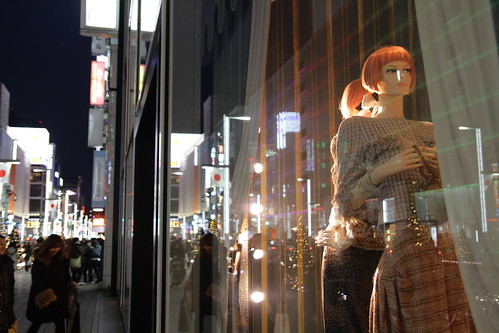Two mannequins in Ginza