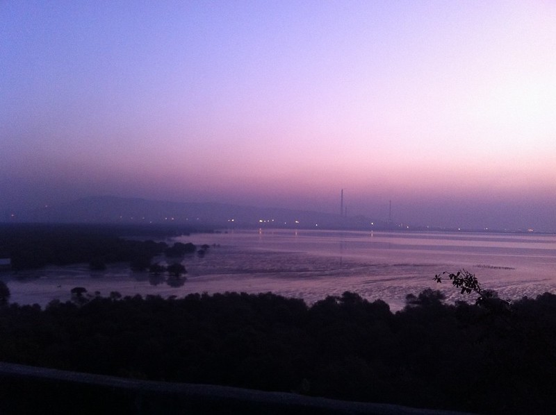 Dawn breaking over Sewri