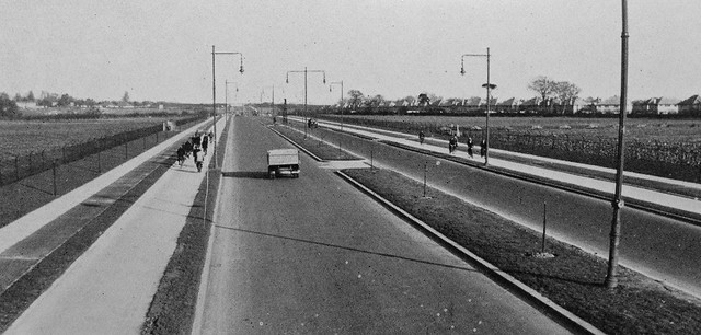 Chertsey Road, Twickenham, c.1930?