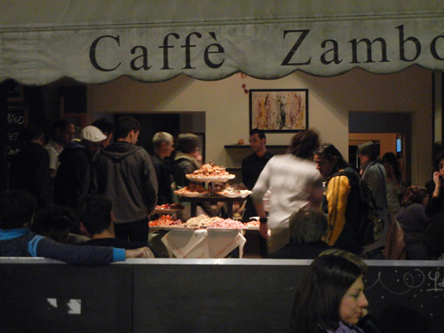 DSCN5064 _ Caffè Zamboni, between Torre degli Asinelli and Basilica Giacomo Maggiore, near Università, Bologna, 18 October
