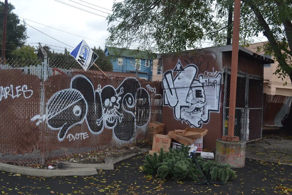 DVOTE, UTER, Graffiti, Oakland, Charles