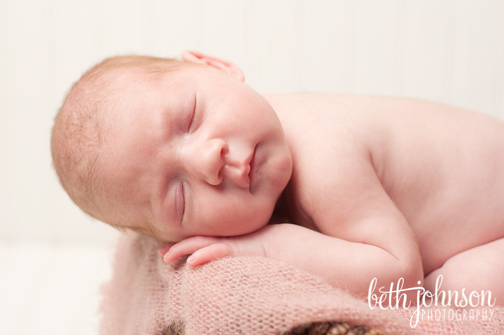 tallahassee florida newborn photographer photography baby girl studio