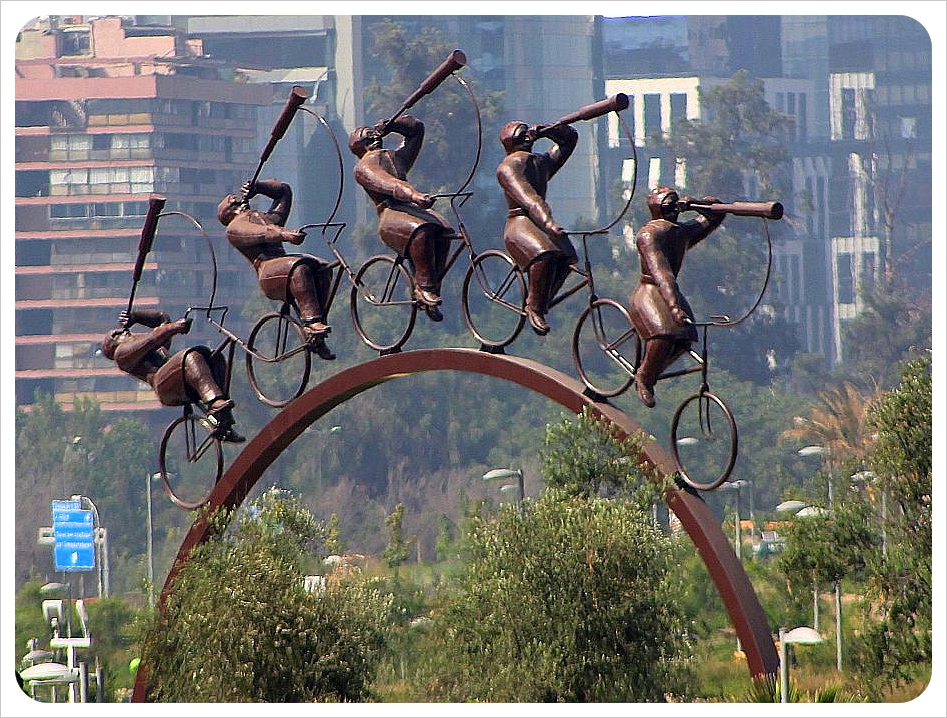 santiago sculpture bike riders