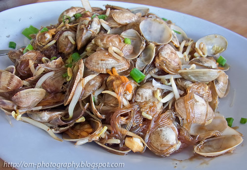 fried tanghoon (glass noodle) with la la clam R0022116 copy