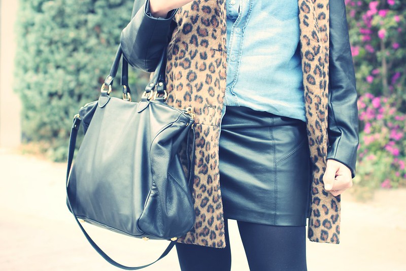 Look leather skirt + leopard coat