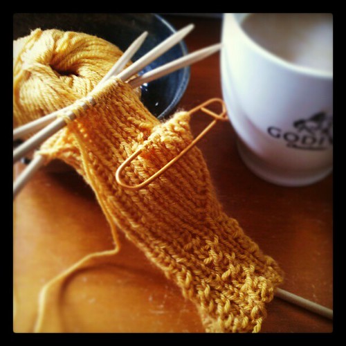 Good Morning! #coffee #knitting #knitstagram Stay tuned for my #BigganDesign #yarn review!