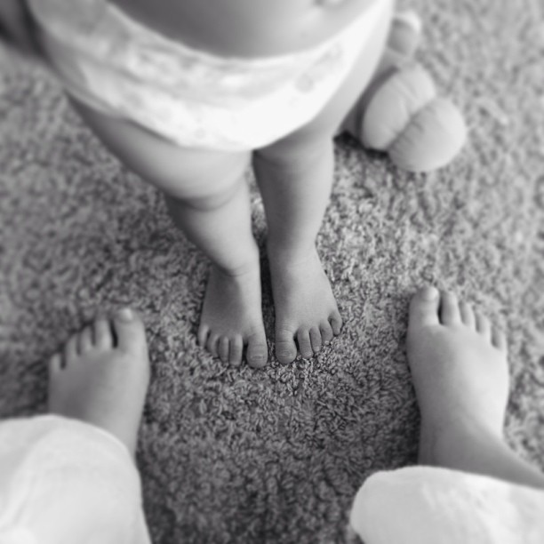 Love these cute little toddler legs and toes!!