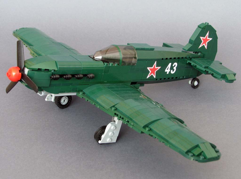 LEGO airplane - Gorgeous in green - All About The Bricks