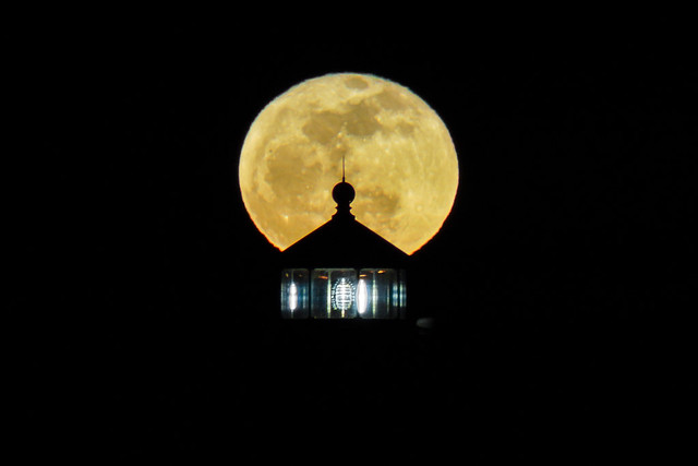 Full Moon, Fresnel Lamp, Fresnel Lens, Kewaunee, WI, Wisconsin, 