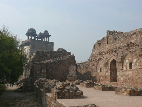 Talaqi gate