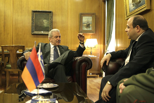 Συνάντηση με τον Πρέσβη της Αρμενίας κ. Gajik Ghalatchian στο ΥΠΕΘΑ (22/2/12)