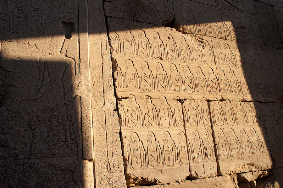 Картуши с именами фараонов. Карнак, Египет