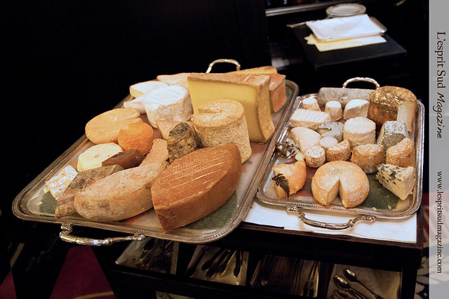 La Table des fromages fermiers de France et de Savoie (Selected farm cheeses from France and Savoy region)  - {Le Grand Véfour, Paris}